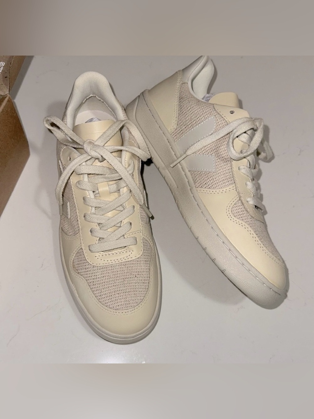 Veja Beige V-10 Jute Pierre Mesh Sneakers Size 8